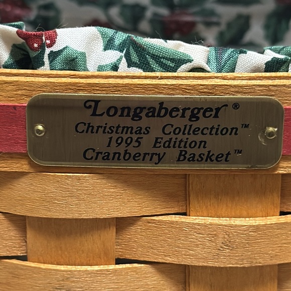 Longaberger 1995 Christmas Holliday Cranberry Basket with liner and protector - Picture 3 of 7